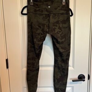 Lululemon Camouflage Leggings size 10